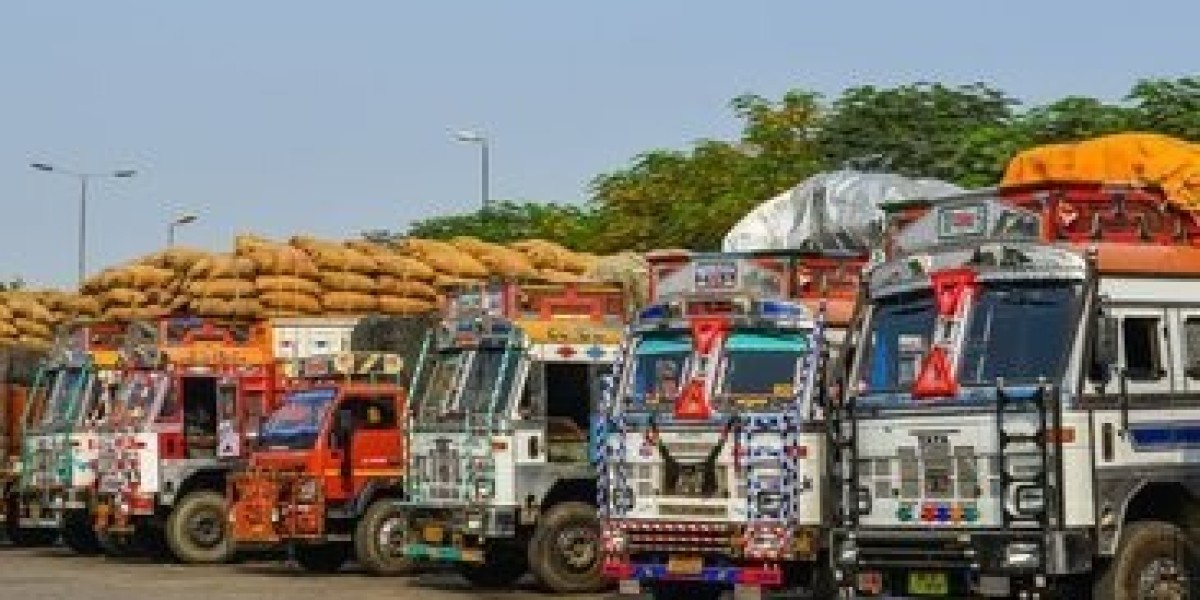 Why Businesses Are Switching to Online Truck Booking with EasyGo Logistics