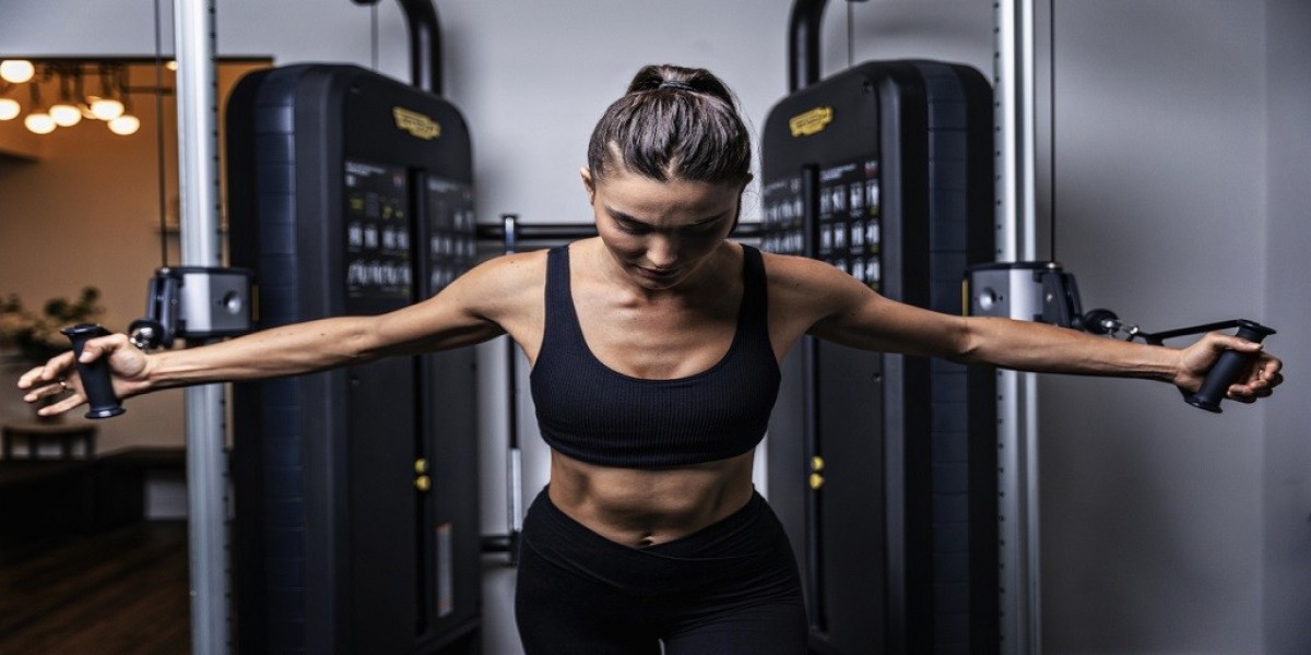 What Can Professional Fitness Trainers Do for Someone New to the Gym?