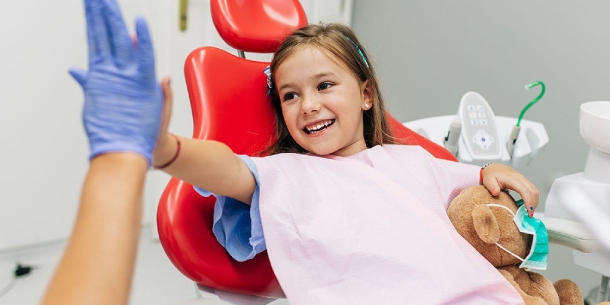Affordable Dentures in Mississauga – Comfortable and Natural Fit