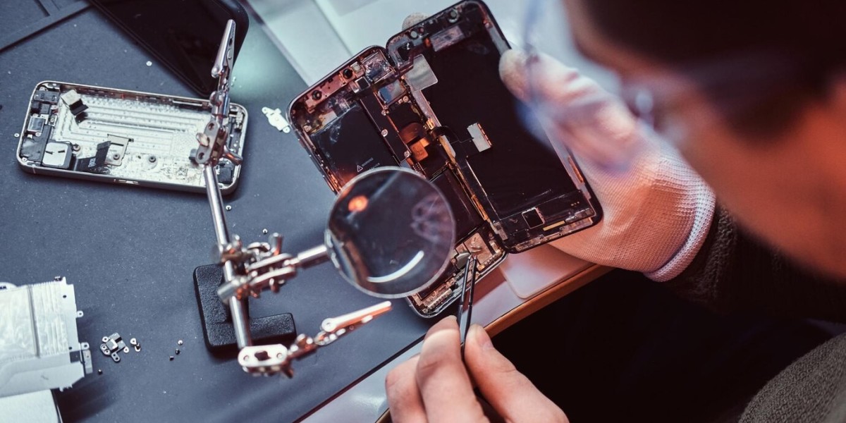 MrPhoneRepairs: Your Go-To Experts for iPhone Repairs in Burnaby