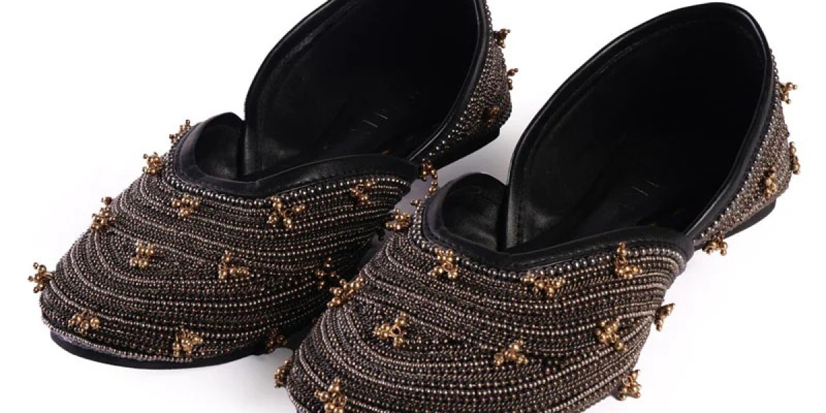 Juti for Women: A Timeless Blend of Tradition and Style
