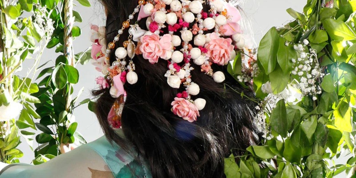 Flower Jewelry for Brides | Explore VAIDAAN’s Exclusive Collection