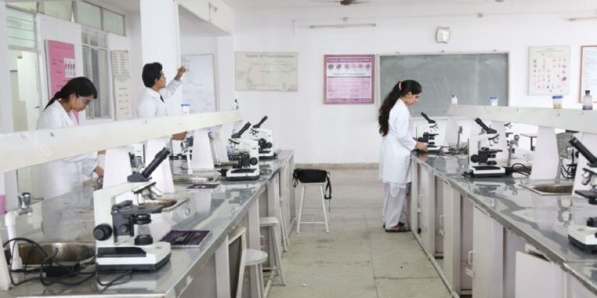 Hands On Training Through Paramedical Internship Programs A Must for Practical Learning