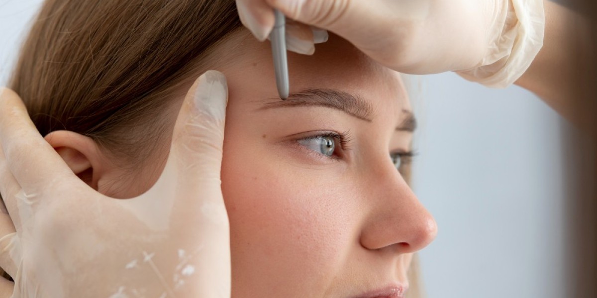 Change Your Look with Eyebrow Hair Transplant Easily