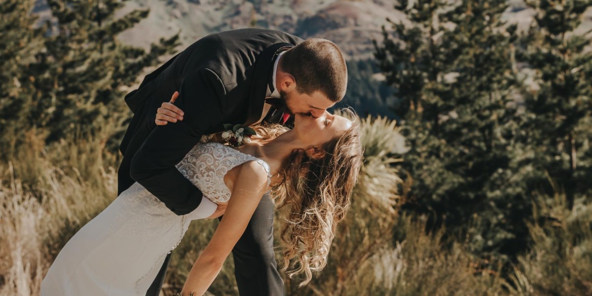 What Is The Ideal Time To Have Wedding Couple Photography Done?