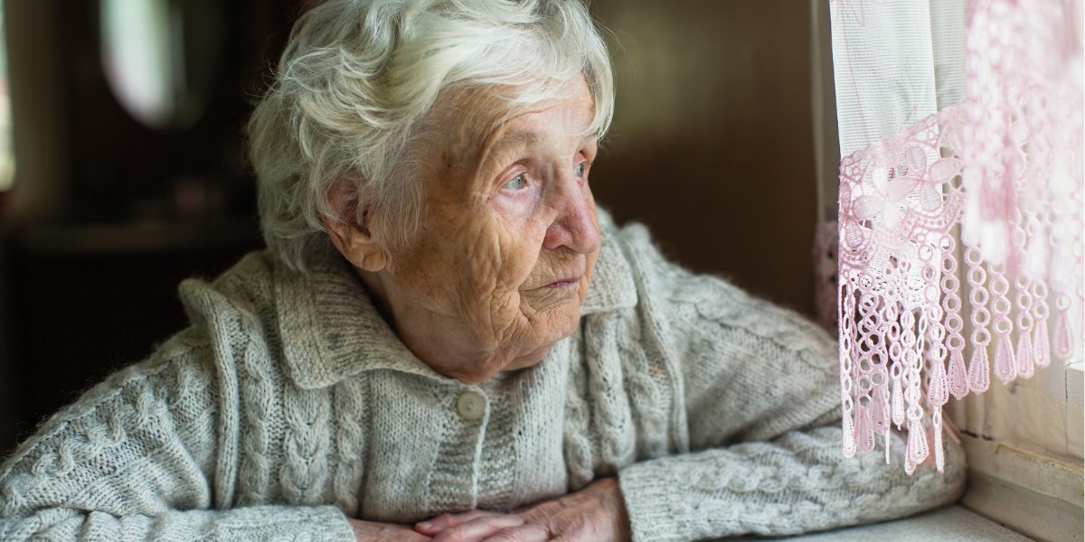 How Home Care Services Combat Loneliness in Seniors