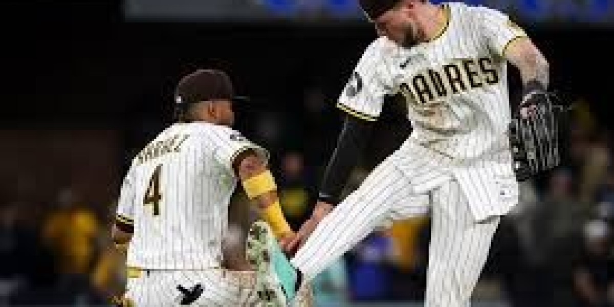 San Diego Padres Jake Cronenworth could possibly present defensive