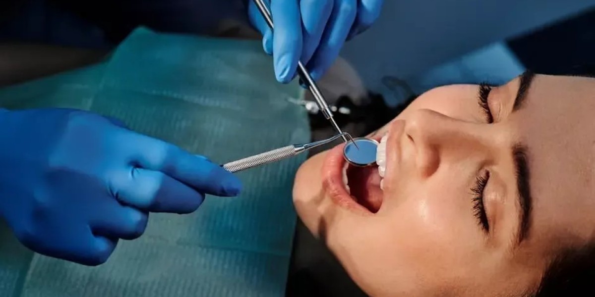 Common Complications After Tooth Extraction and How to Handle Them