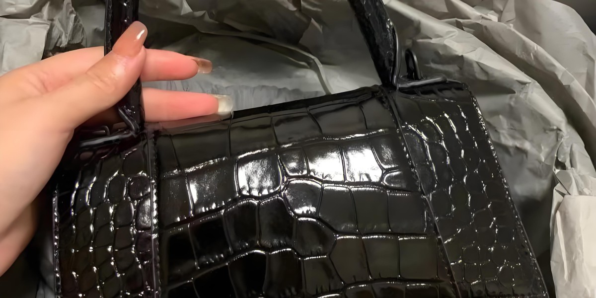 巴黎世家在台灣的時尚魅力：探索Balenciaga後背包、背包與錢包推薦