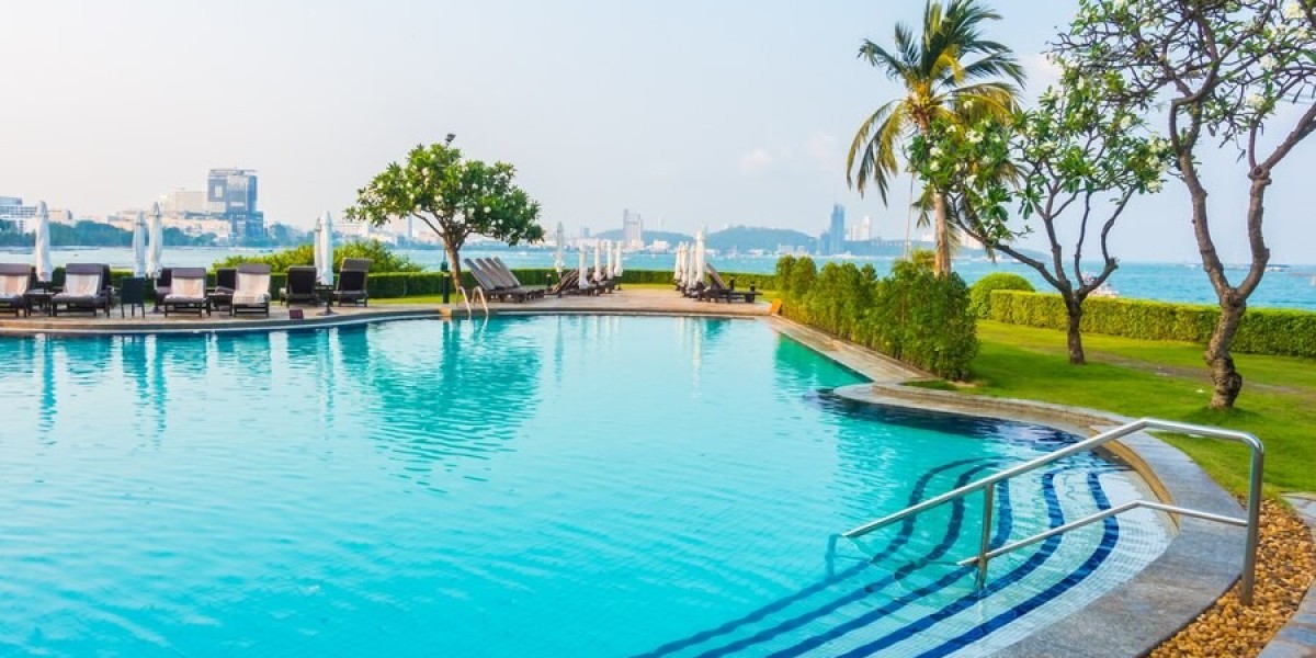 Why Custom Pools in Houston Are the Ultimate Home Upgrade