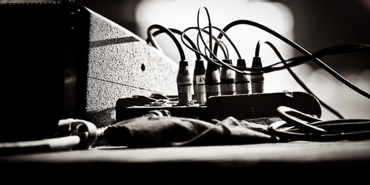 What Emotions Fuel Grunge Music Lyrics?