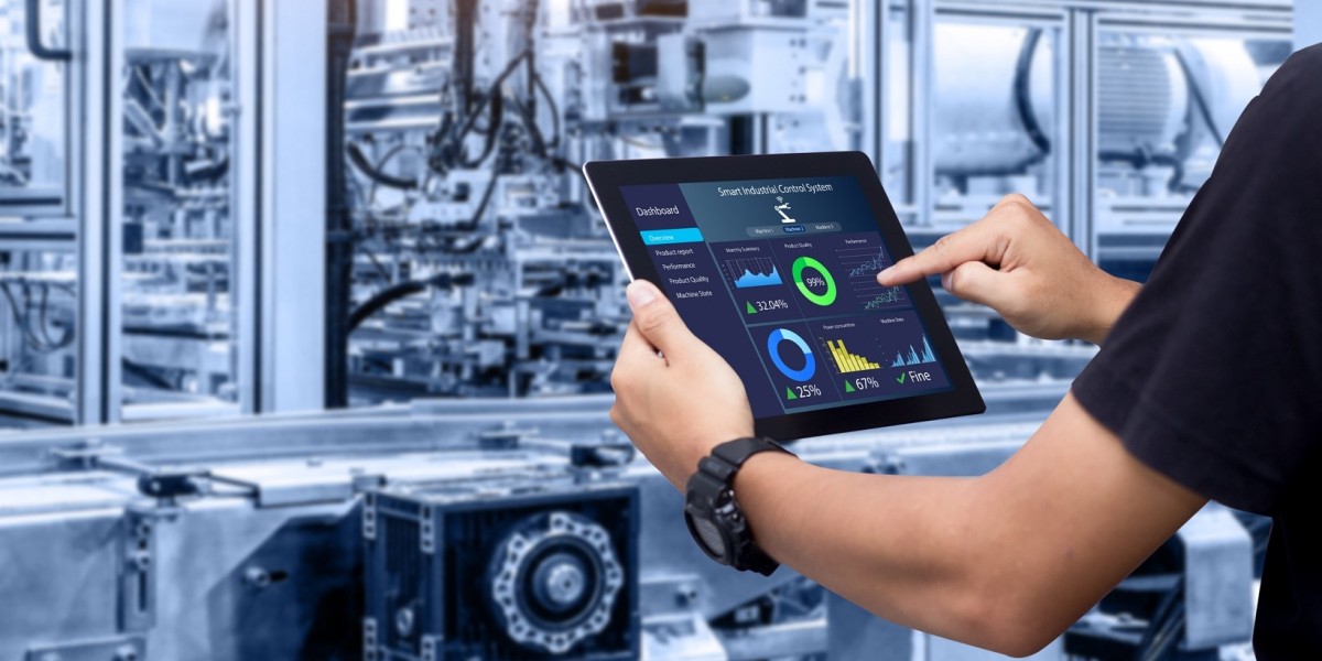 The Smart Manufacturing Platform: Orchestrating the Industry 4.0 Revolution