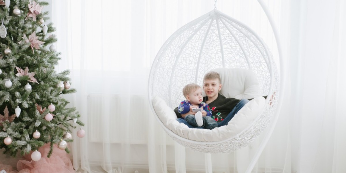 Do Swing Sets for Kids Need Extra Safety Features for Toddlers?