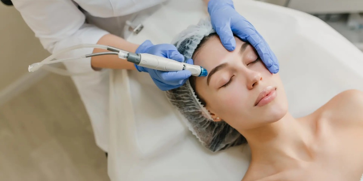 Best Dermatologist Insights on Dehydrated Yet Oily Complexions