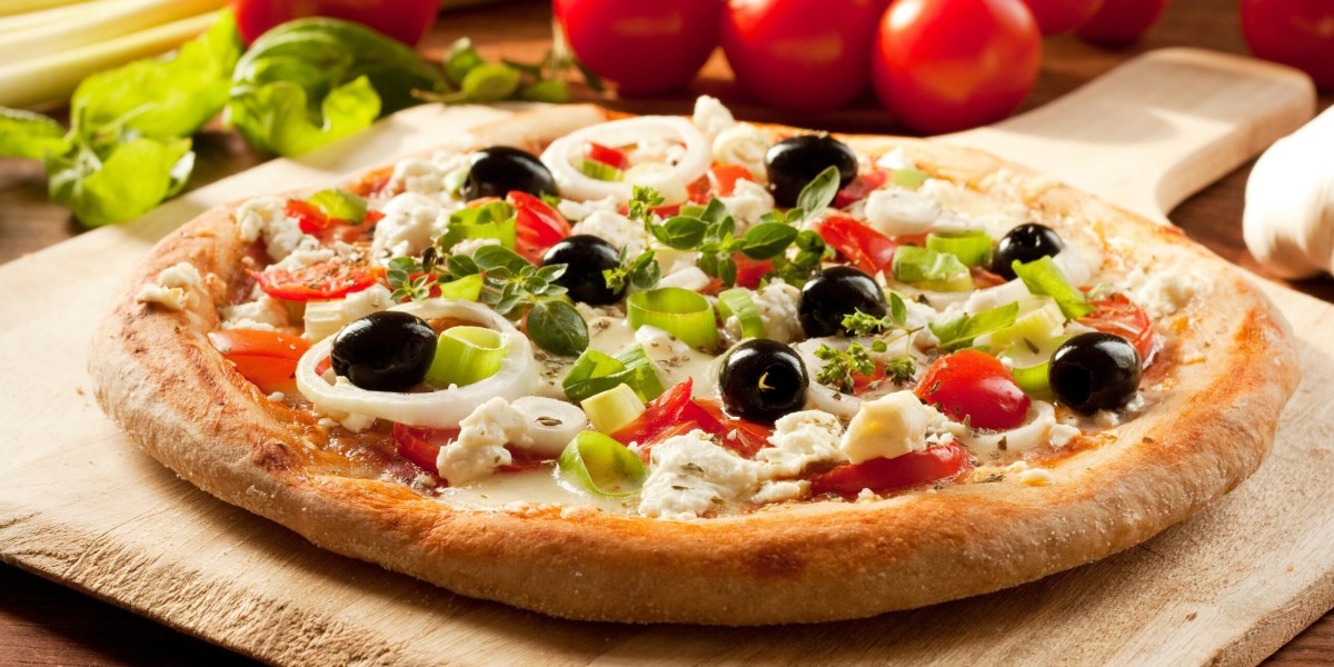 Pizza Delivery Marbella – Taste the Magic with Tucan Bakery