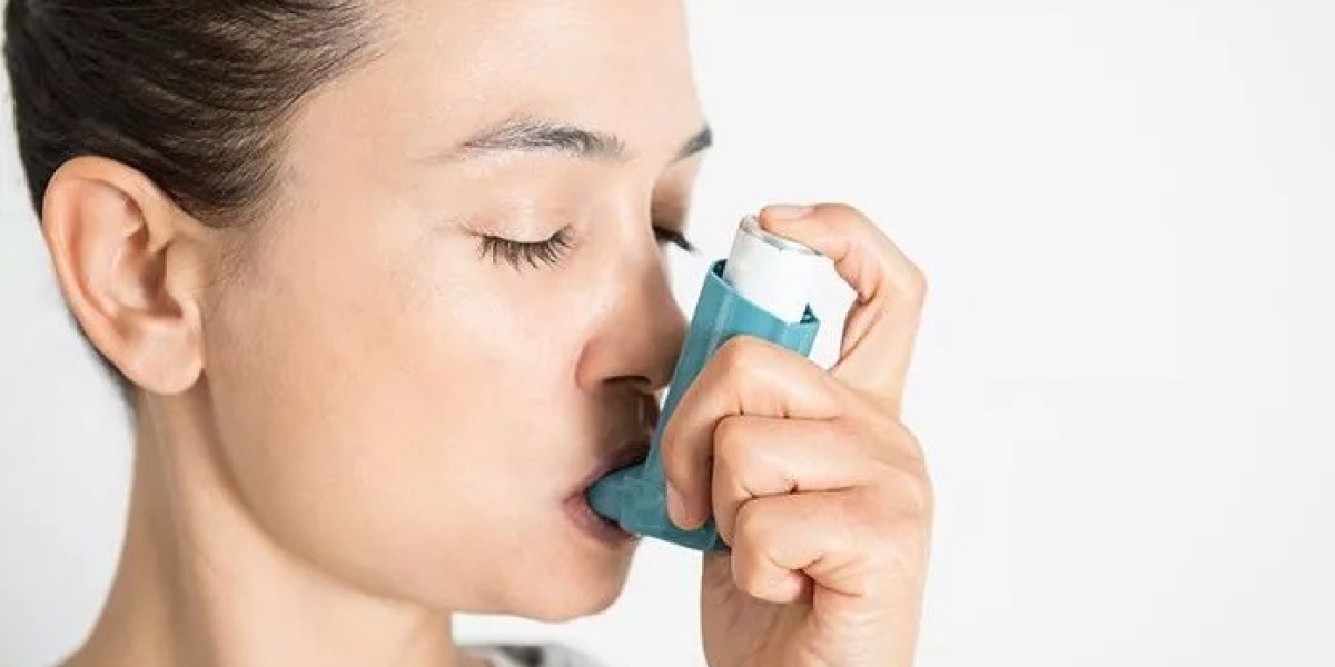Control Your Asthma with Delhi’s Renowned Specialist Doctor