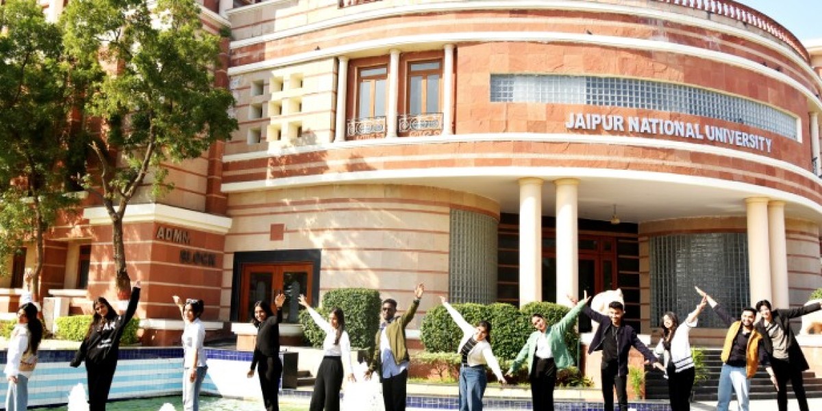 How does the Bachelor of Science in Hotel Management prepare for Good Careers?