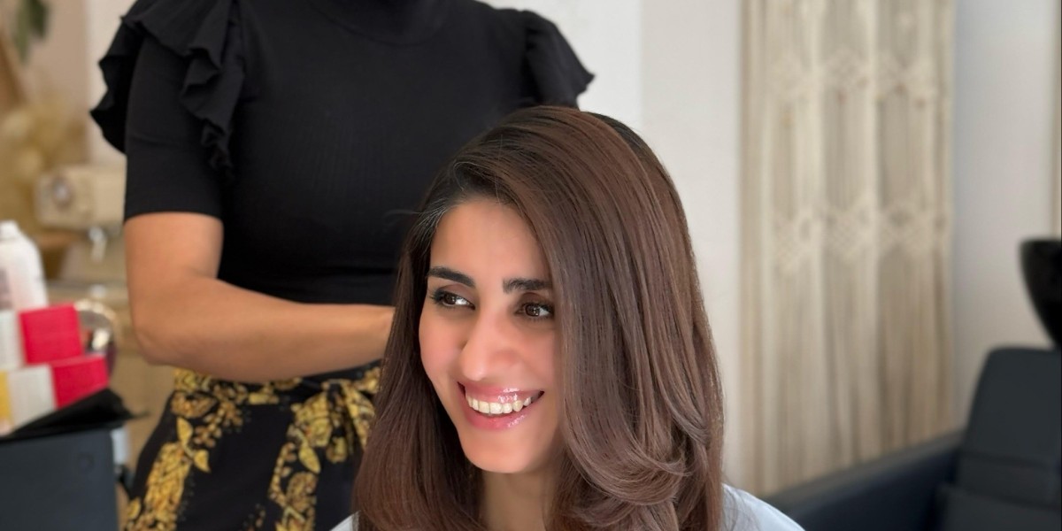 Professional Hair Stylist Marbella – Transform Your Look Today