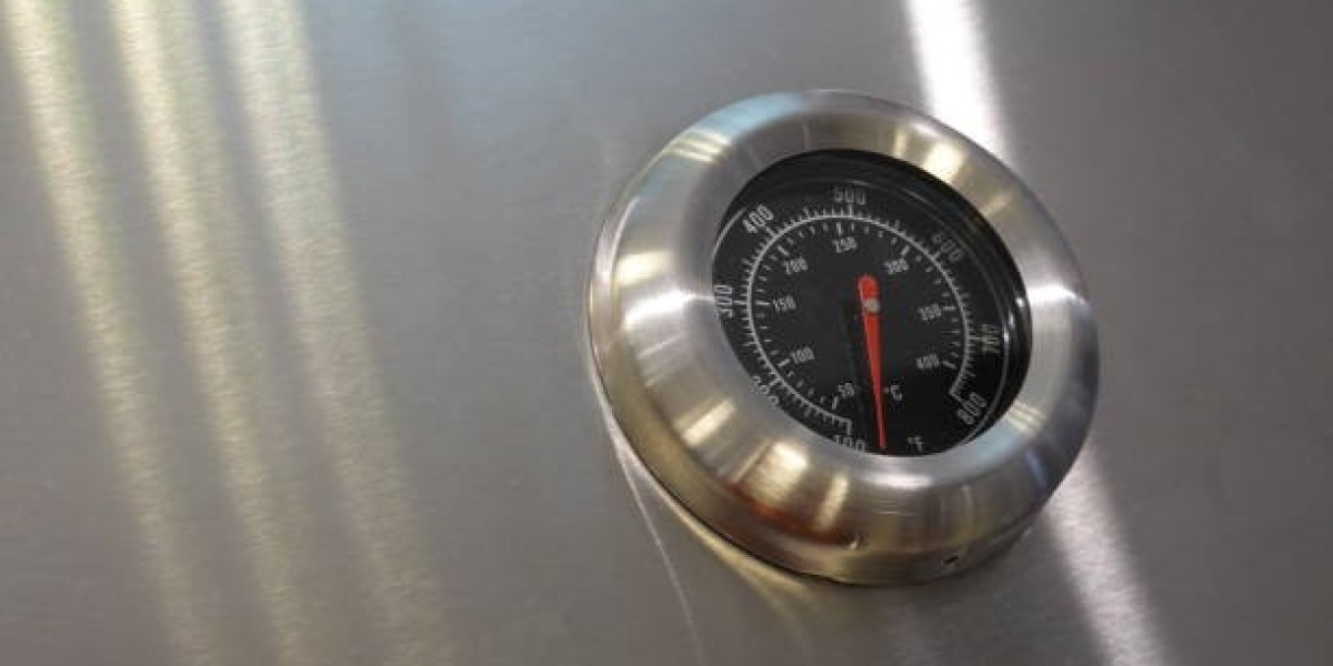 Why use a Bourdon tube pressure gauge in industry?