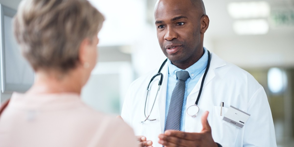 The Best Ways to Communicate Symptoms Before a Doctor Home Visit