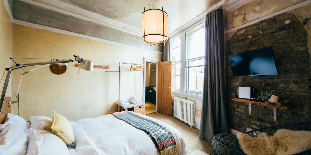 Hosts’ Guide to Getting Stellar Reviews When Booking Hotels