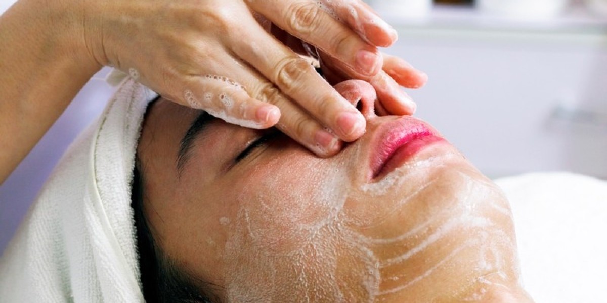 How Deep Cleansing Facial Enhances Skin Tone?
