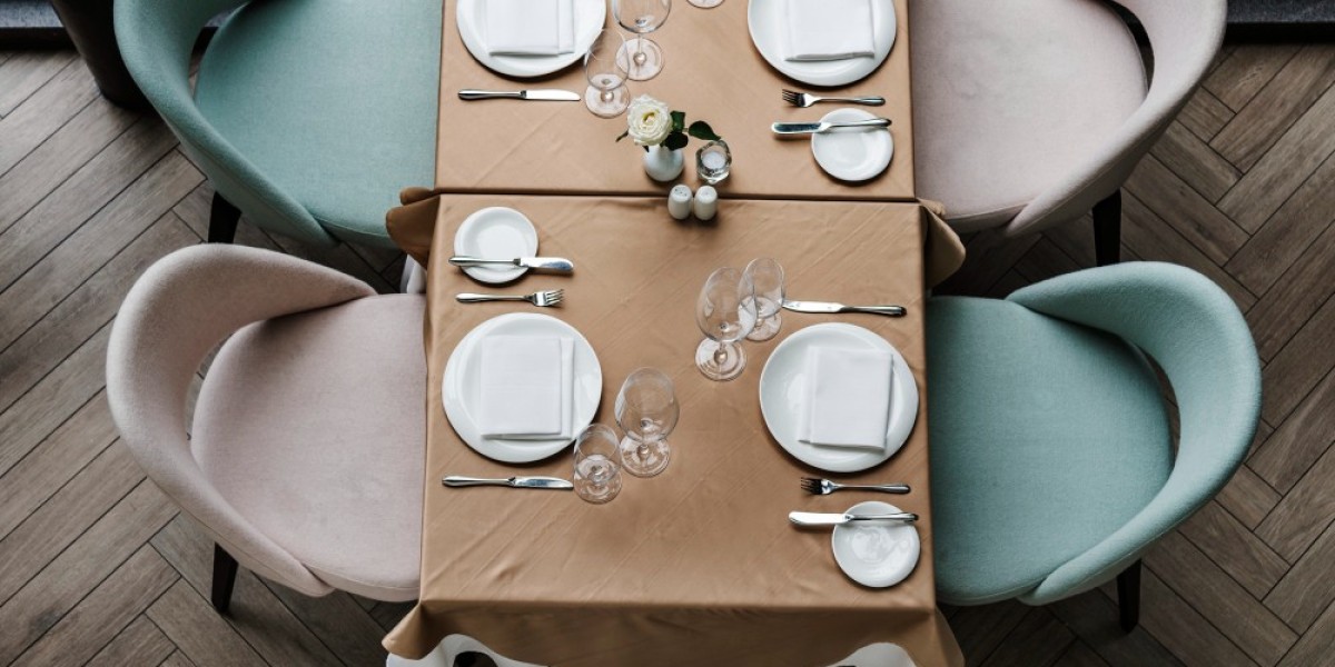 What Size of Centre Table Works Best for Compact Apartments?