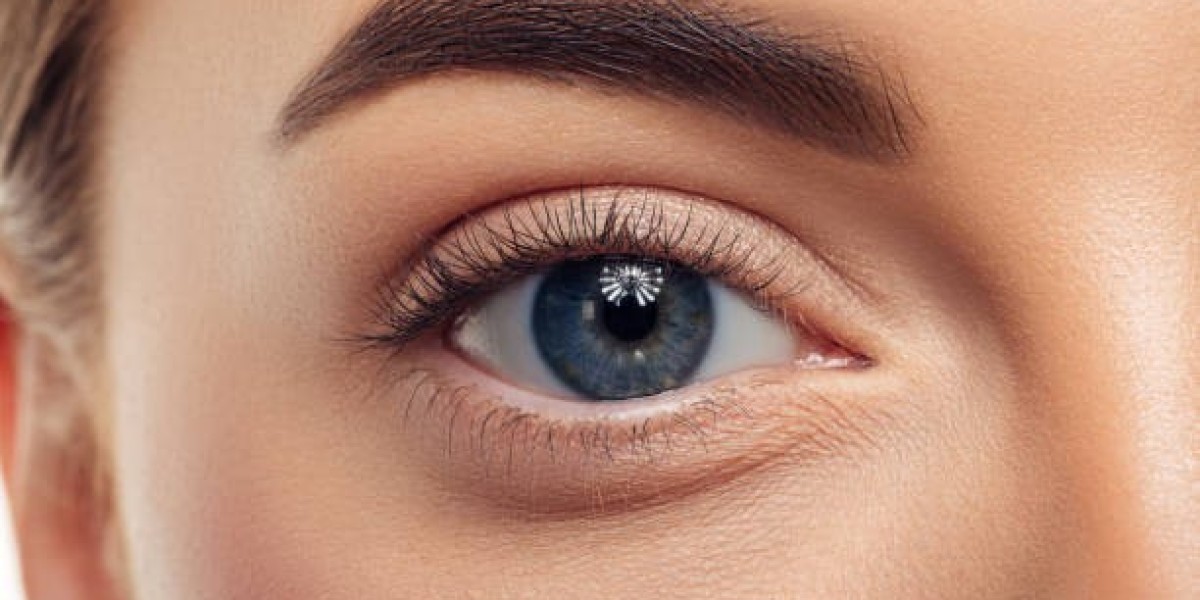 Eyelid Surgery Recovery Tips in Riyadh