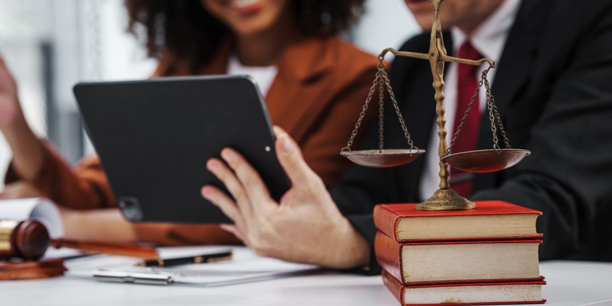 Why Working with a Fayetteville Personal Injury Lawyer Can Make a Difference