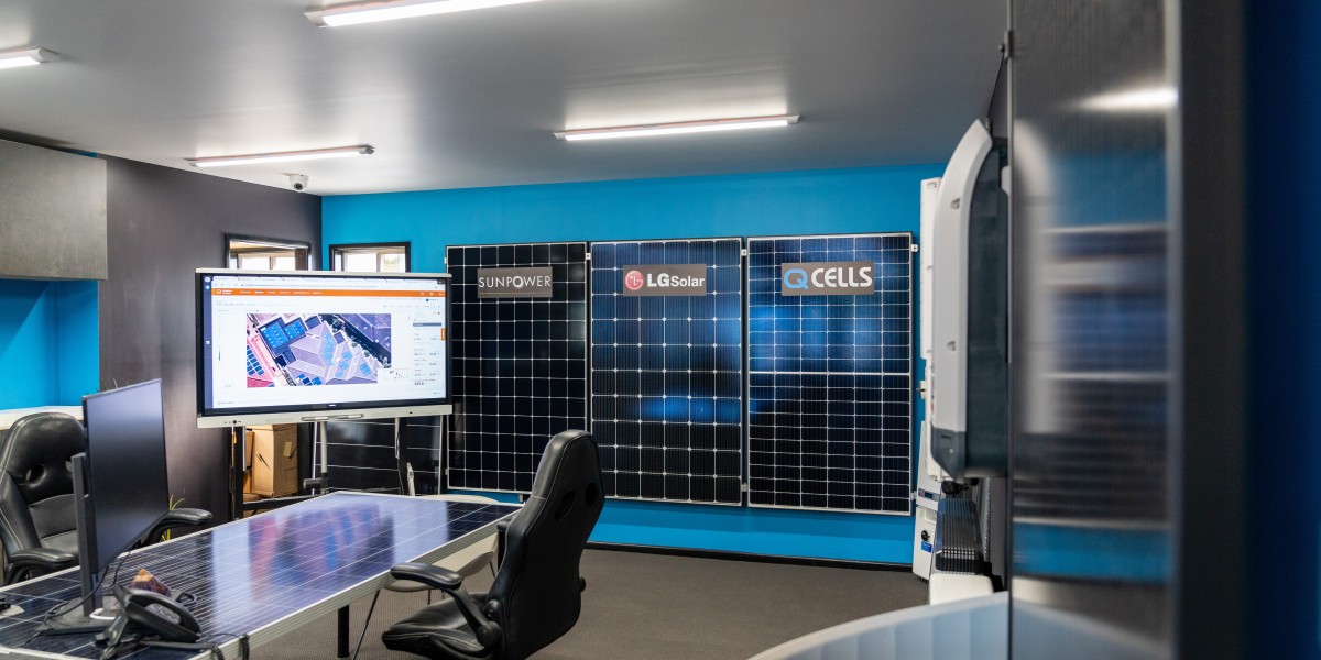 How a Solar Micro Inverter Improves Energy Savings on the Gold Coast
