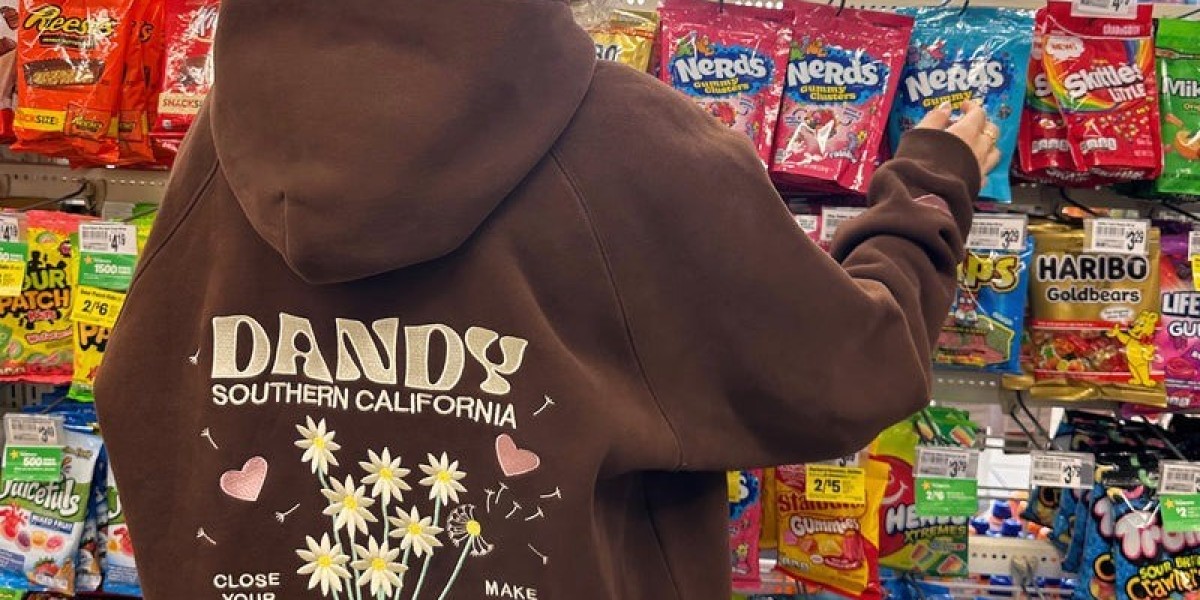 Discovering the Dandy Hoodie in Seattle’s Rainy Charm
