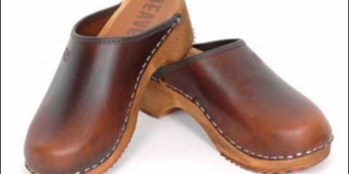 Clogs Market Overview: Fashion, Comfort, and Industry Trends
