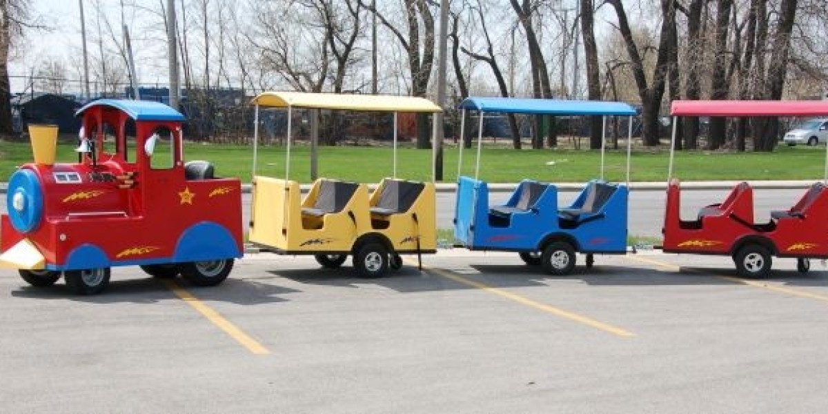Why Rent a Trackless Train? Benefits for Festivals, Schools, and Corporate Events