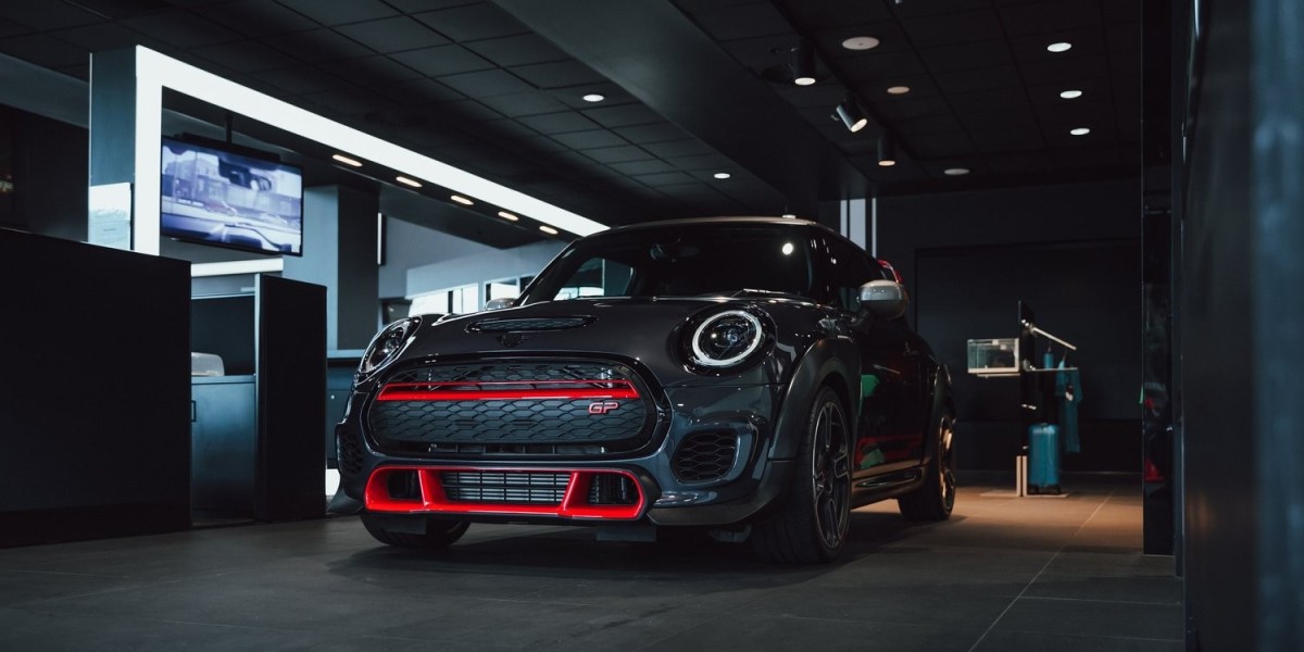 Complete Car Care in Auckland: Window Tinting, Paint Protection, and Professional Grooming