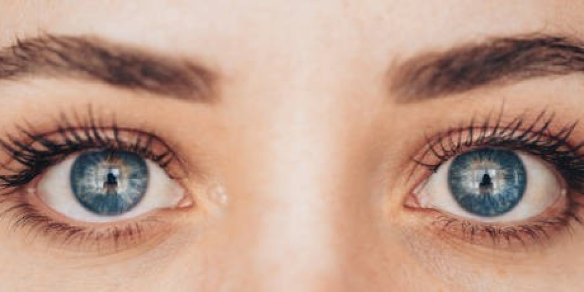 What Makes an Eyelid Lift a Popular Cosmetic Surgery?