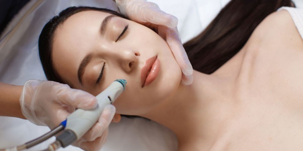 How Does Hydrafacial Restore Radiance to Dull Skin?