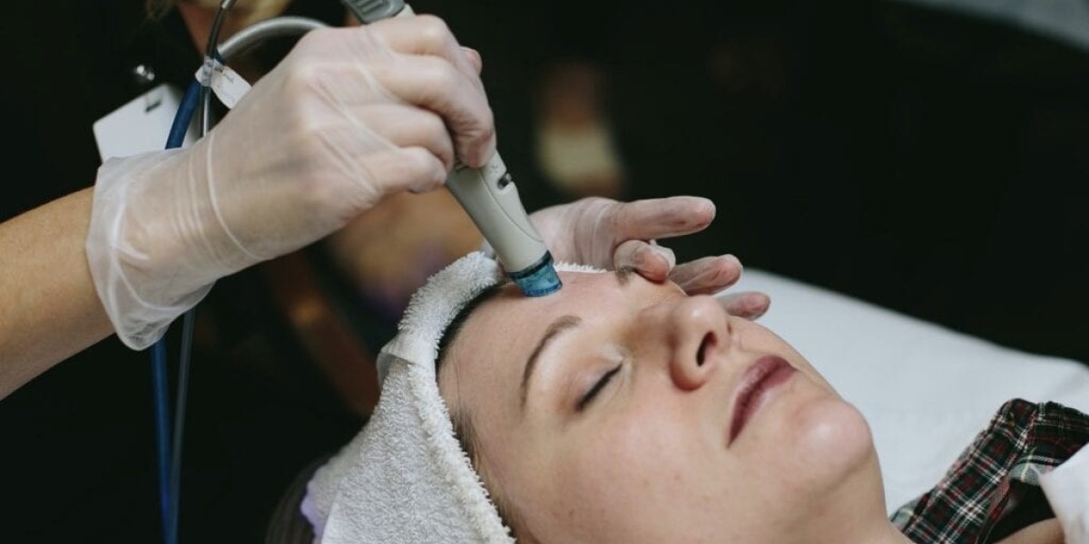 Can Hydrafacial in Dubai Restore Radiance After Sun Exposure?
