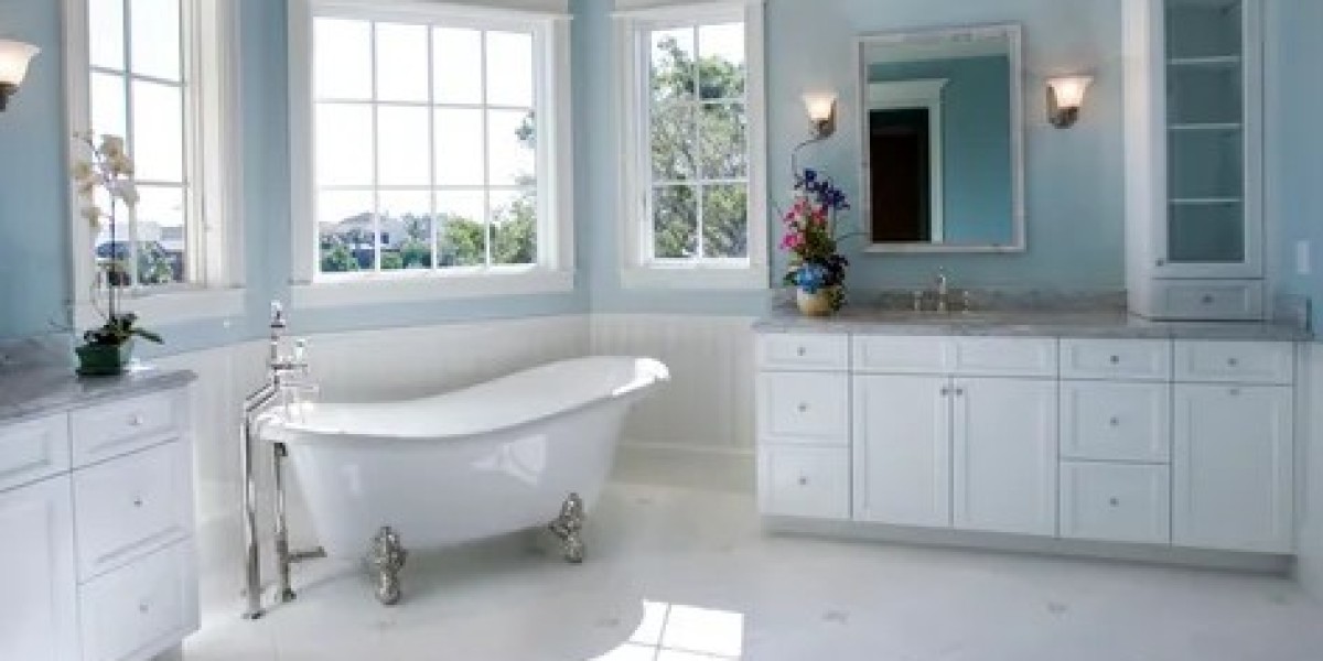 How to Upgrade Small Bathrooms Without Clutter
