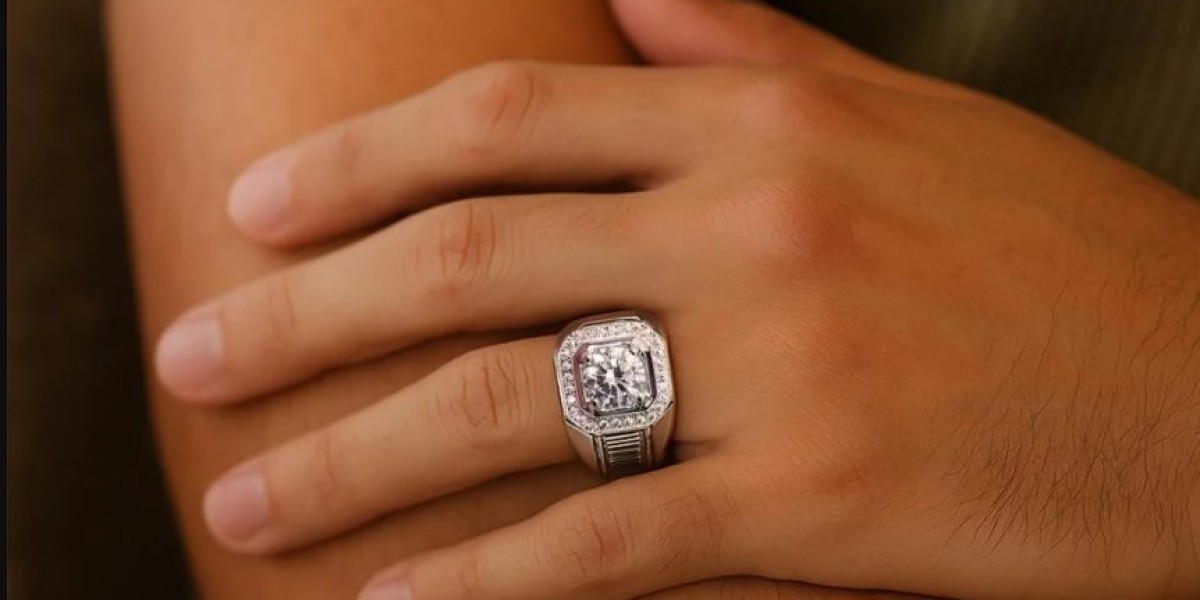 Why Men Are Choosing Moissanite Jewelry Over Traditional Diamonds