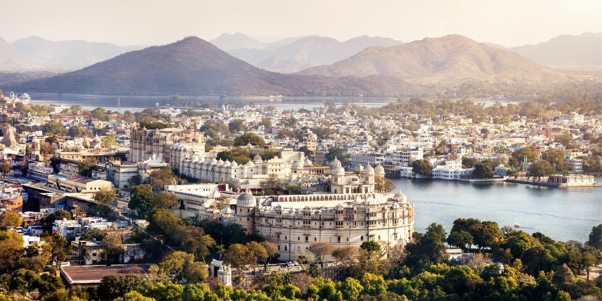 Top Day Trips from Udaipur: Temples, Wildlife, and Countryside