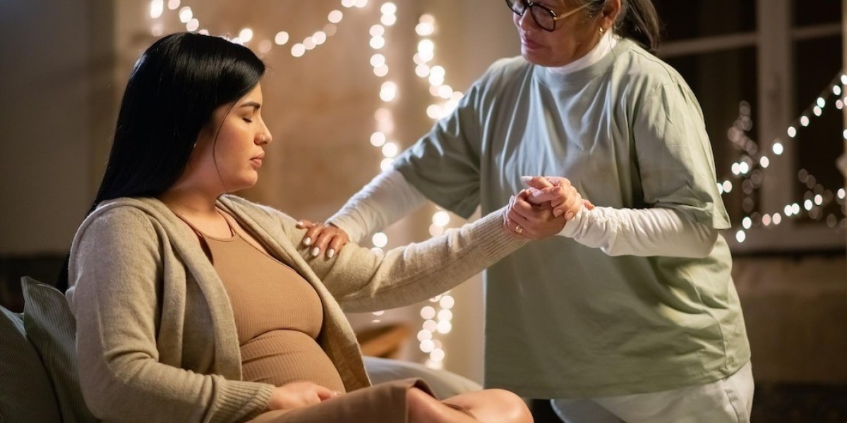Best Surrogacy Agency: Expert Advice for Intended Parents