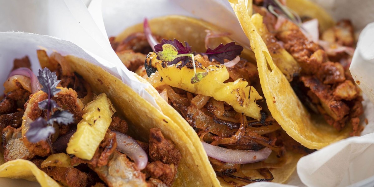 Where Can I Find Authentic Mexican Food Near Lincoln Park?