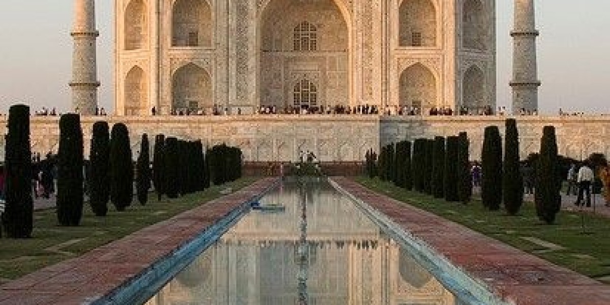 From Beaches to Mountains: Planning a Diverse Travel Itinerary