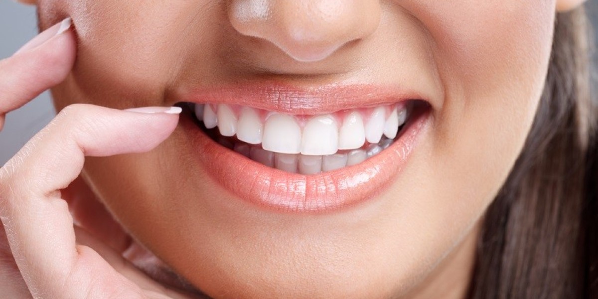 Zoom Teeth Whitening vs. Laser Whitening – A Detailed Comparison