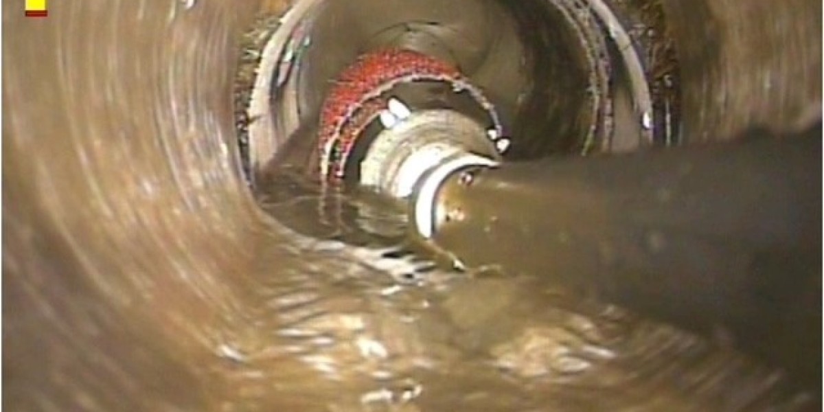 SEQ Relining vs. Traditional Pipe Replacement: Which Is Better?