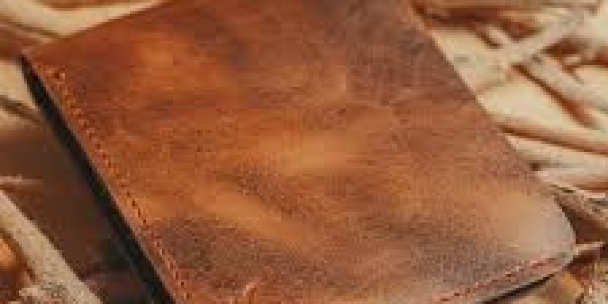 Slim Leather Wallets for Everyday Use | Eligo Leather