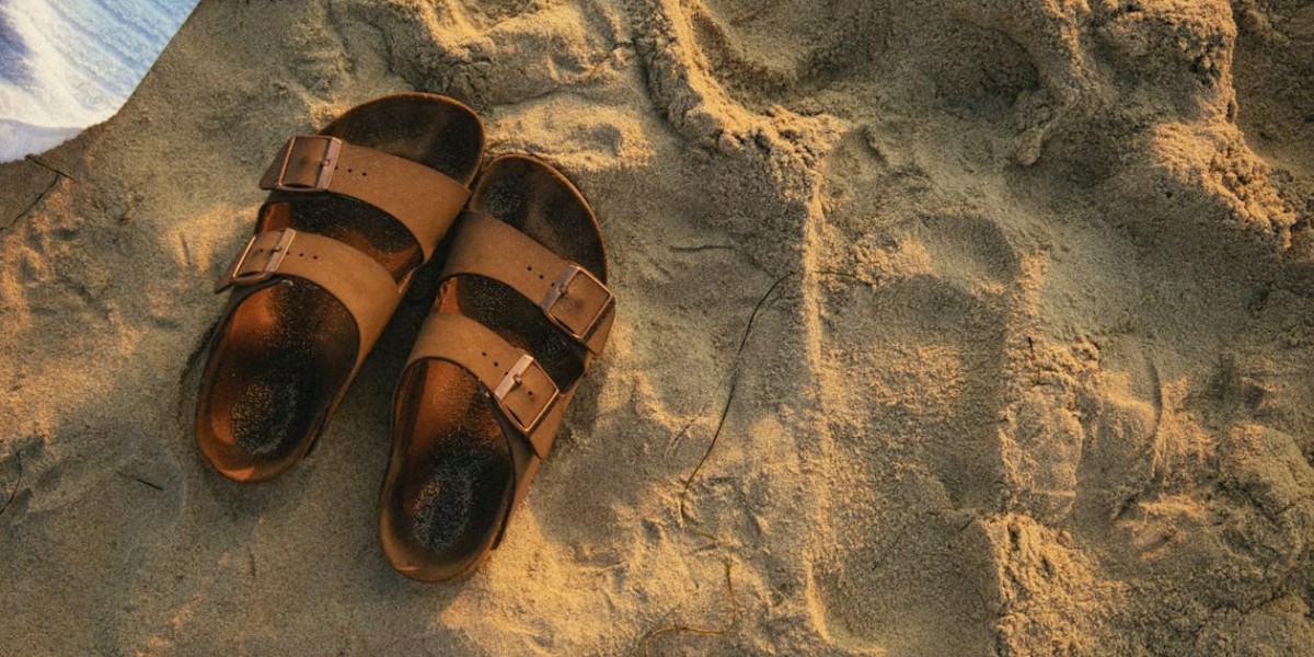 The Rising Global Demand for Arabic Leather Sandals Dubai