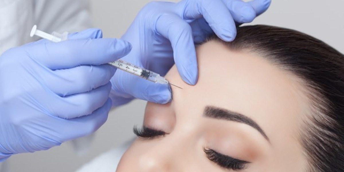Dermal Fillers vs. Botox in Dubai: Which Anti-Aging Treatment Is Right for You?
