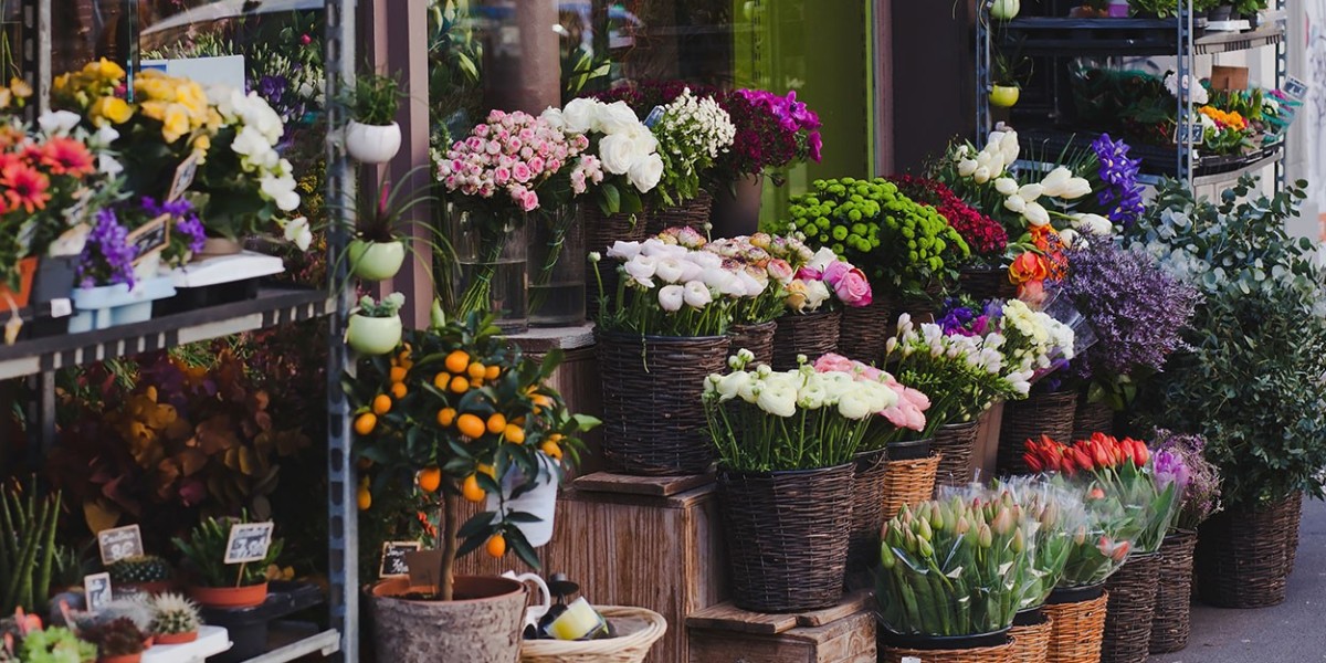 FlowersMart is the Best Fresh Flower Shop Near Me Shop for a Luxurious Flower Collection