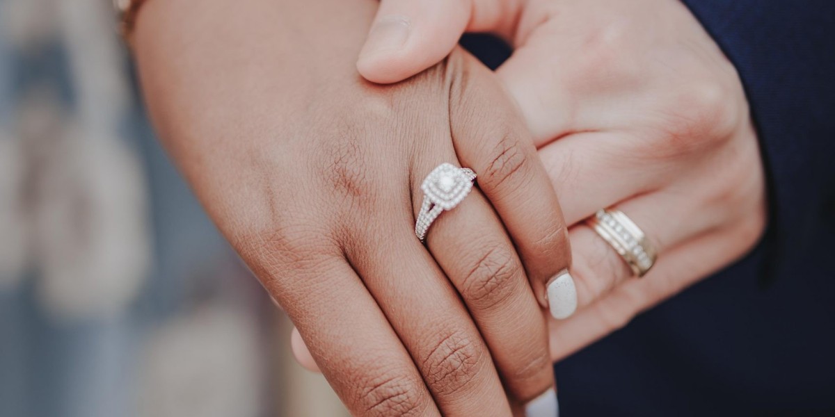 Most Effective Ways to Find Your Dream Queenstown Engagement Photographer!